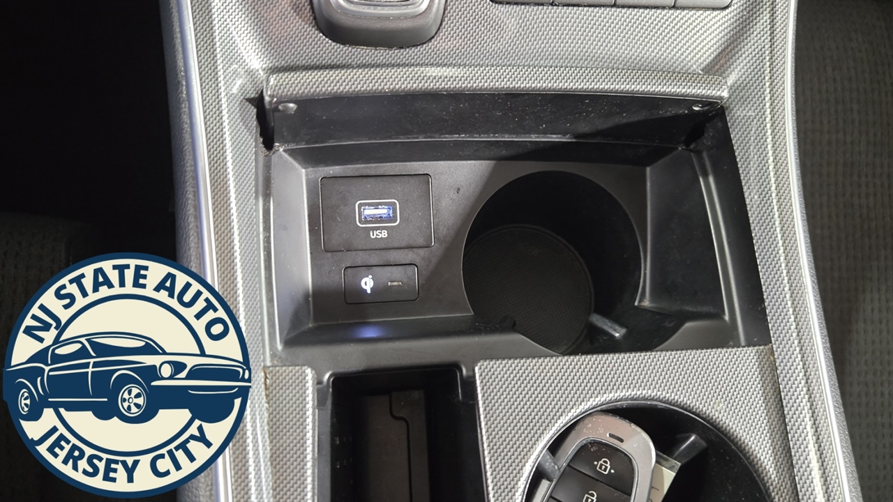 Hyundai Santa Fe SEL AWD 2023