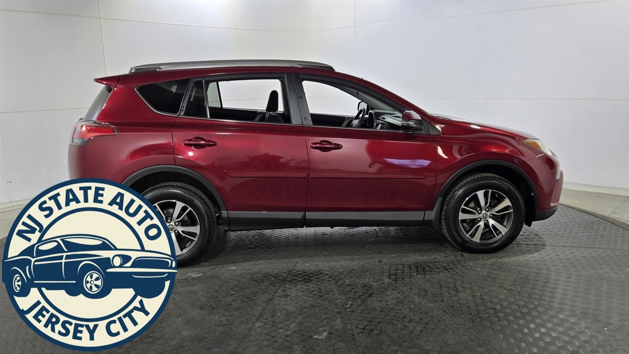 Toyota RAV4 XLE AWD 2018