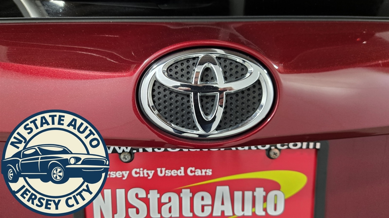 Toyota RAV4 XLE AWD 2018