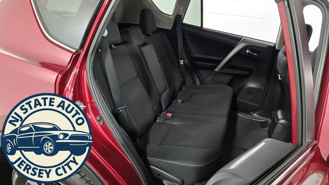 Toyota RAV4 XLE AWD 2018