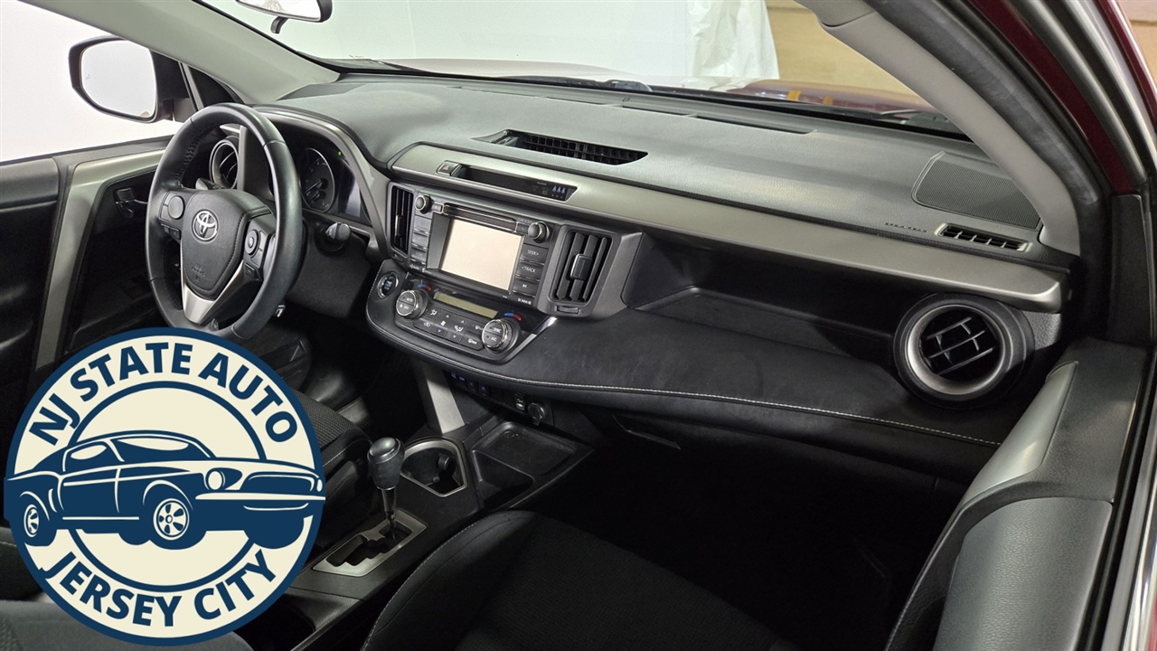 Toyota RAV4 XLE AWD 2018