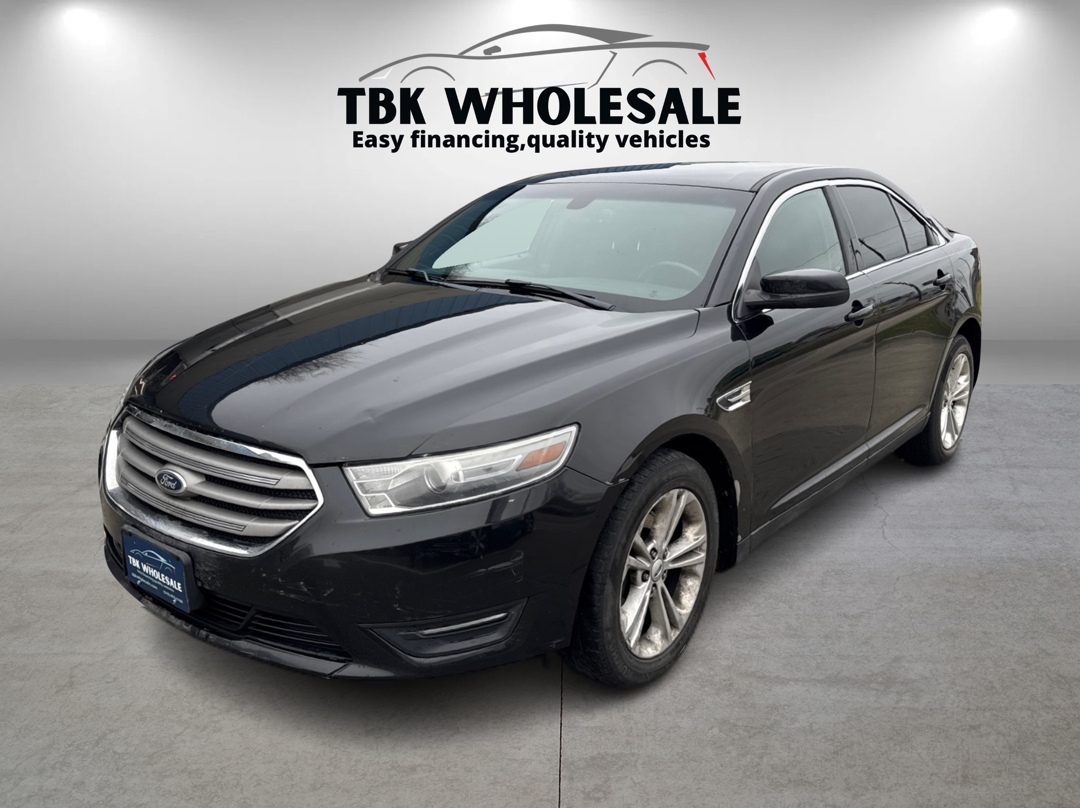 2013 Ford Taurus SEL's photo