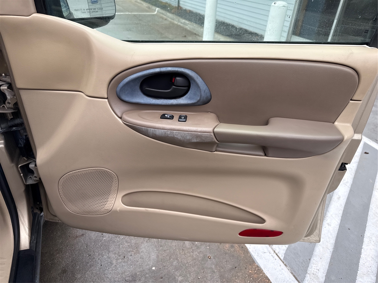 Chevrolet TrailBlazer LS 2WD 2004