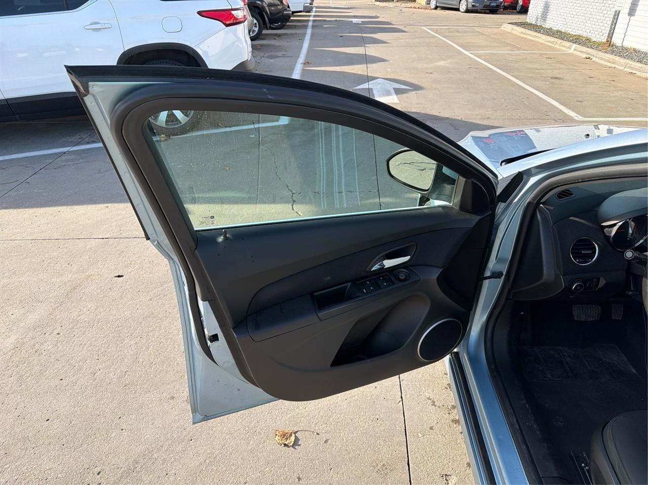 Chevrolet Cruze 1LT 2011