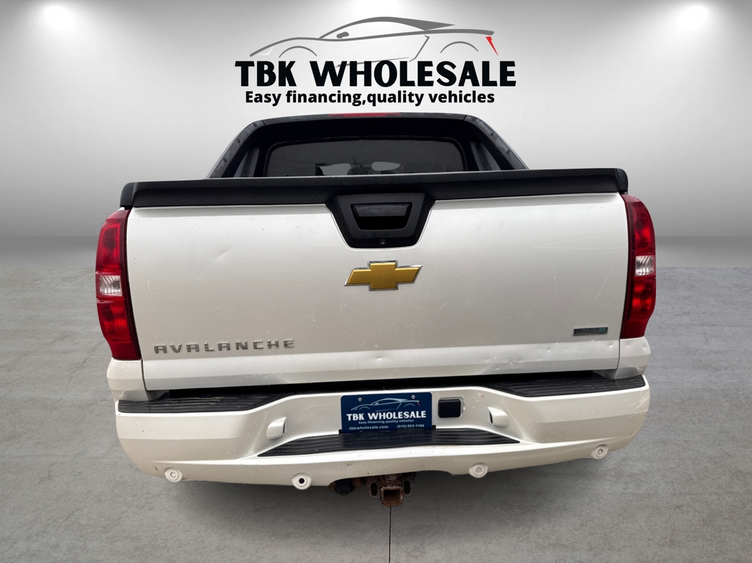 Chevrolet Avalanche LTZ 4WD 2010