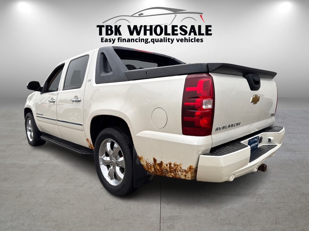 Chevrolet Avalanche LTZ 4WD 2010