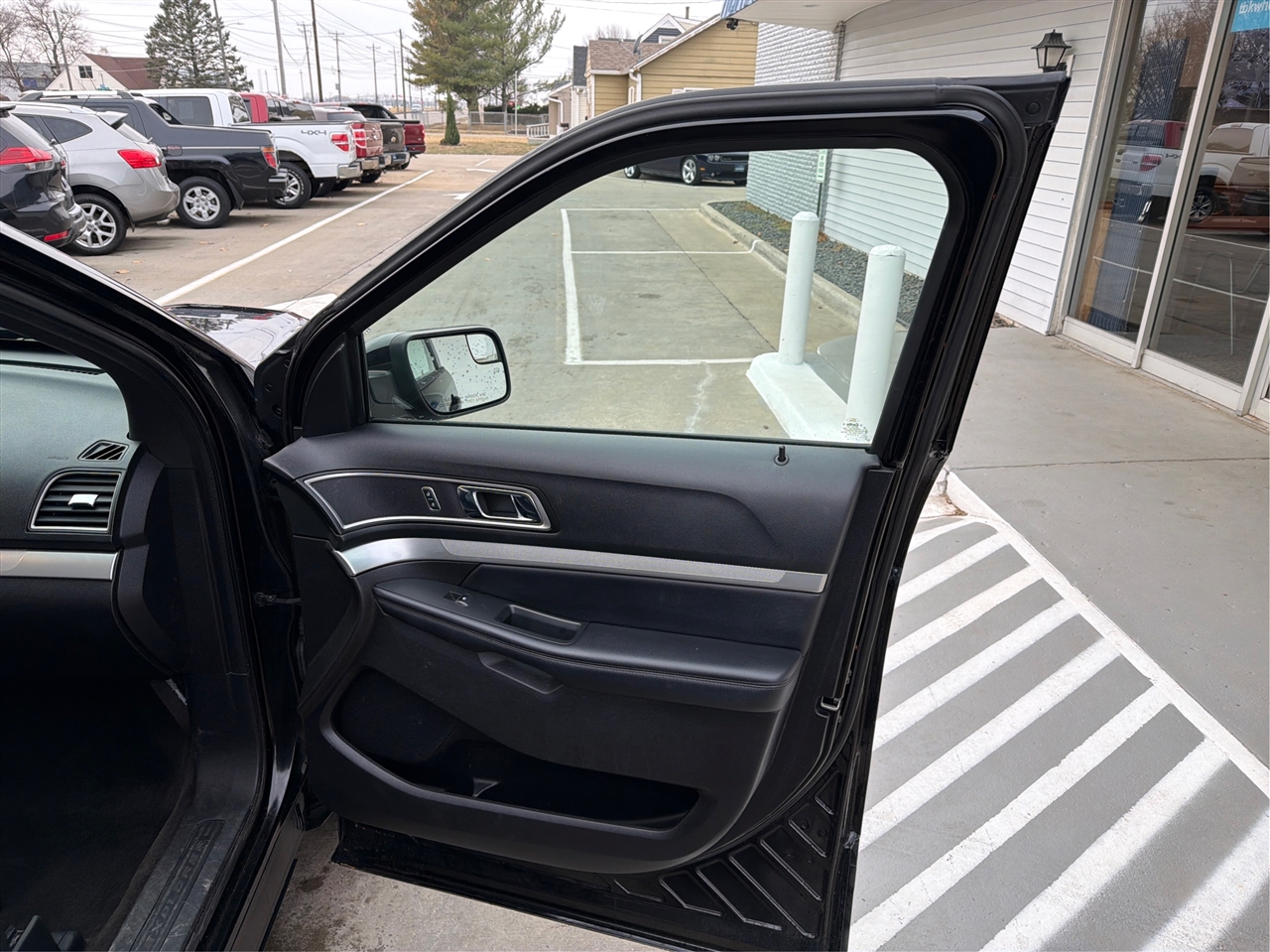 Ford Explorer XLT 4WD 2017