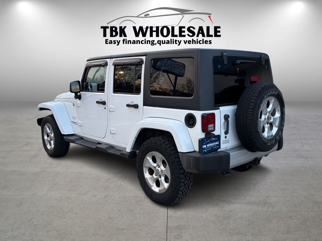 Jeep Wrangler Unlimited Sahara 4WD 2013