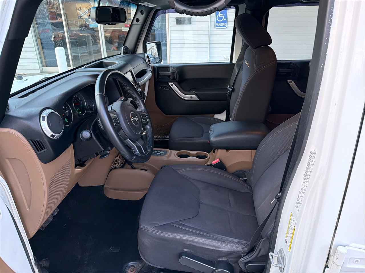 Jeep Wrangler Unlimited Sahara 4WD 2013