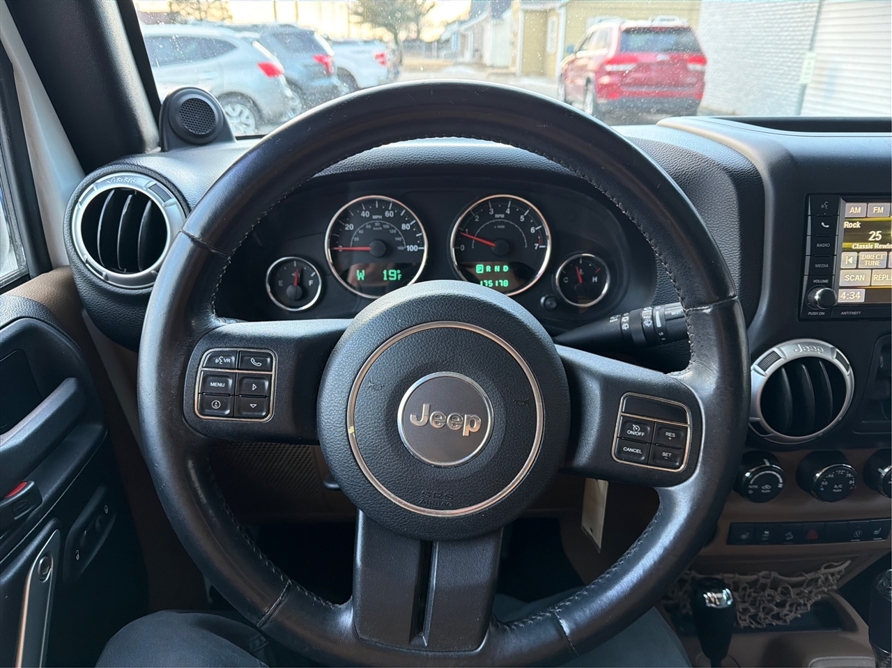 Jeep Wrangler Unlimited Sahara 4WD 2013