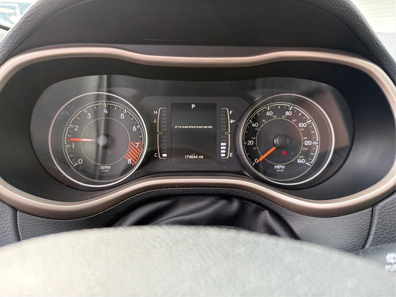 Jeep Cherokee Latitude 4WD 2015