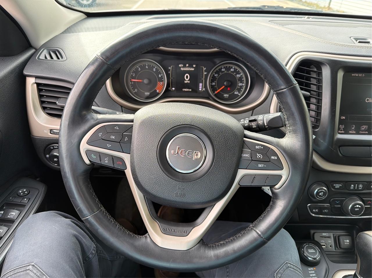 Jeep Cherokee Latitude 4WD 2015