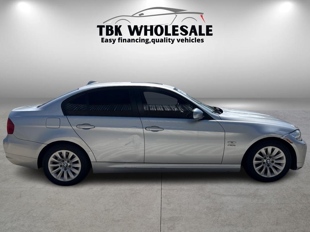 BMW 3-Series 328xi 2009