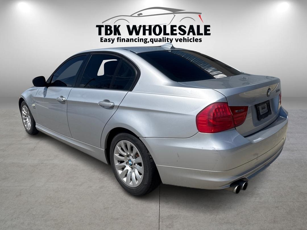 BMW 3-Series 328xi 2009