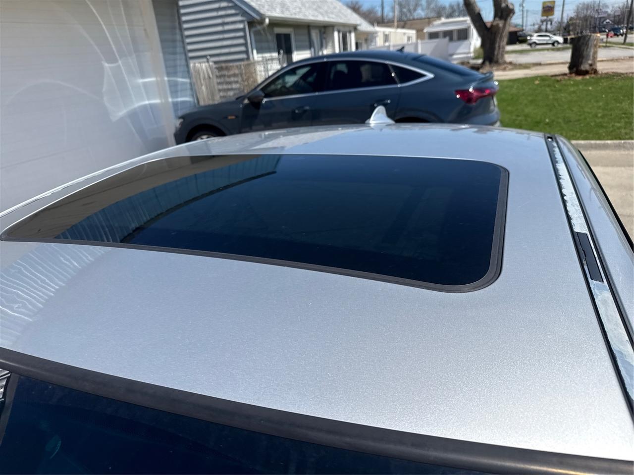 BMW 3-Series 328xi 2009