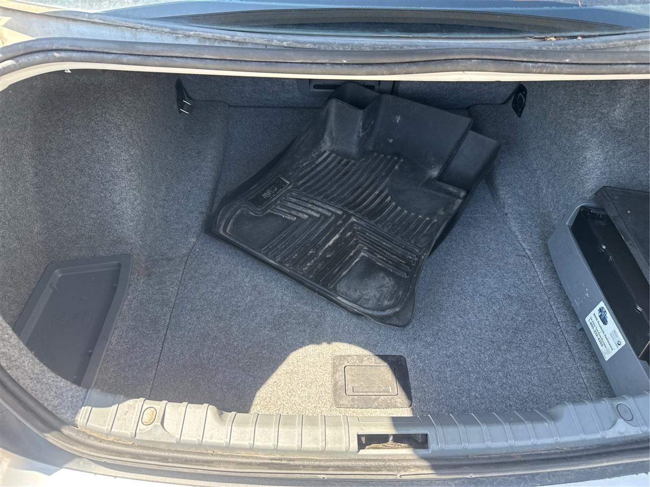 BMW 3-Series 328xi 2009