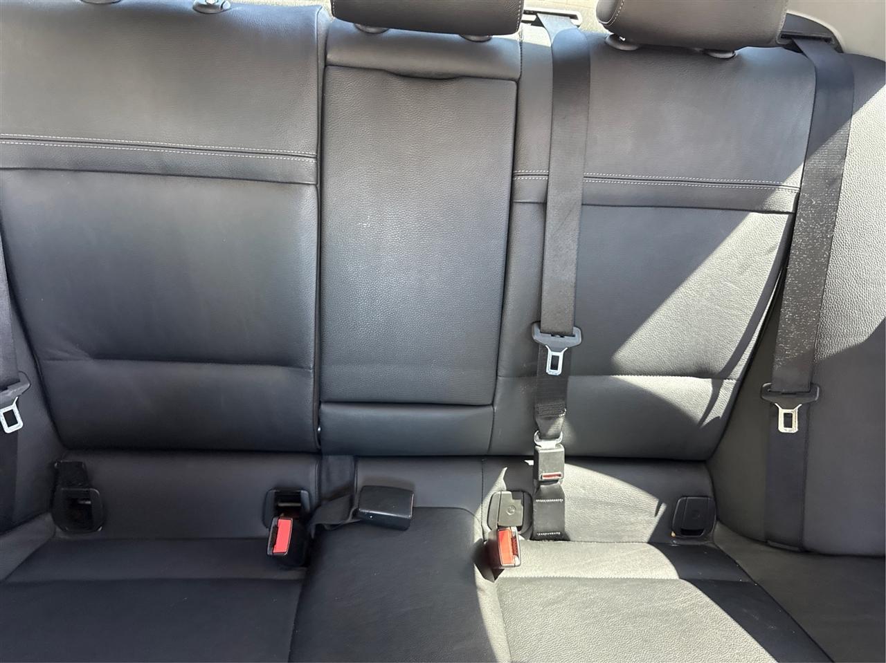 BMW 3-Series 328xi 2009