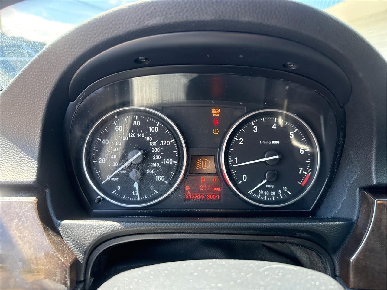 BMW 3-Series 328xi 2009