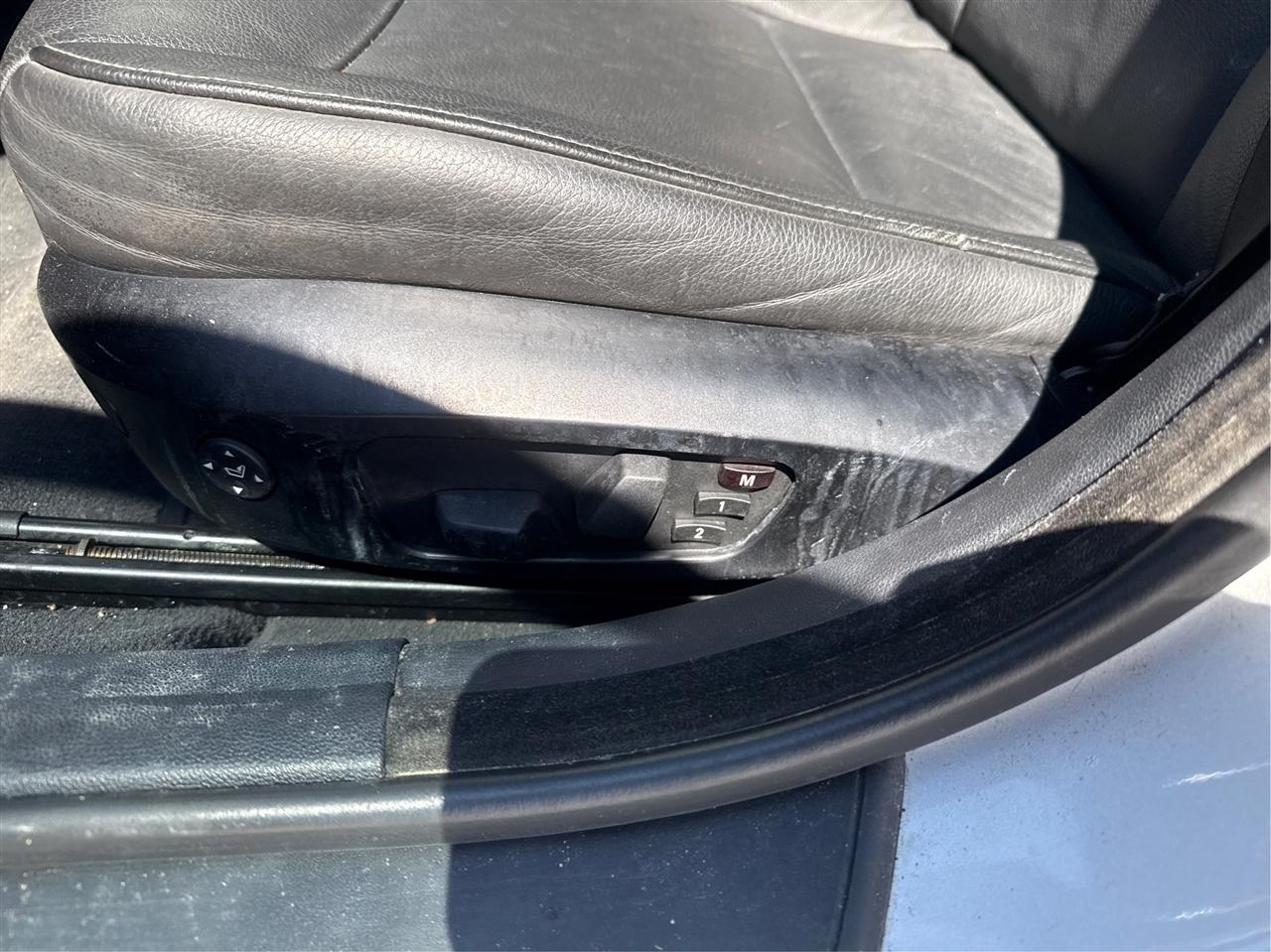 BMW 3-Series 328xi 2009