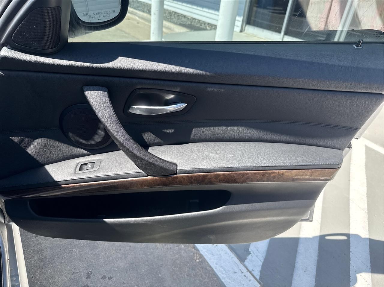 BMW 3-Series 328xi 2009