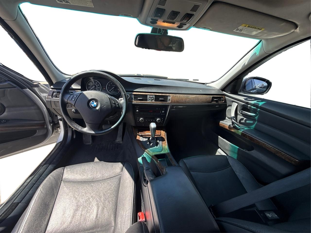 BMW 3-Series 328xi 2009