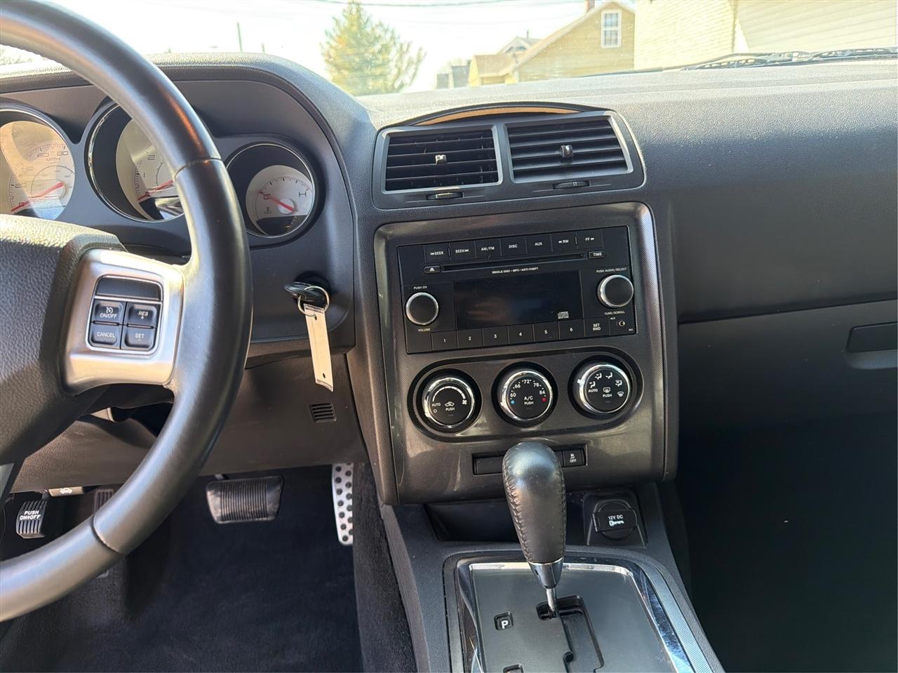 Dodge Challenger SXT 2013