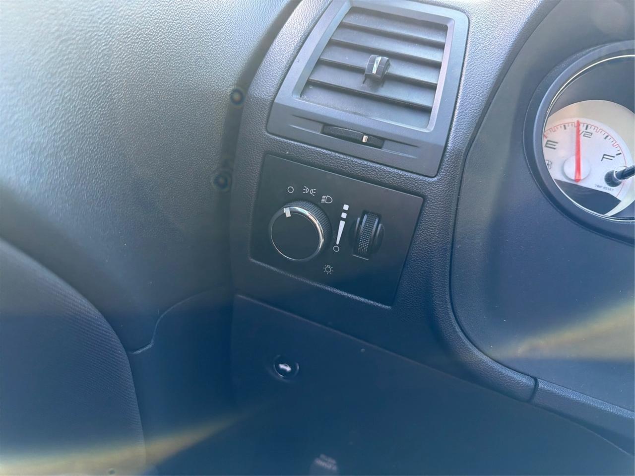 Dodge Challenger SXT 2013