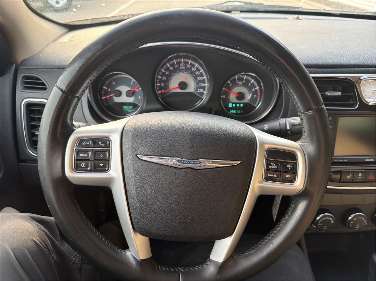 Chrysler 200 Limited 2011