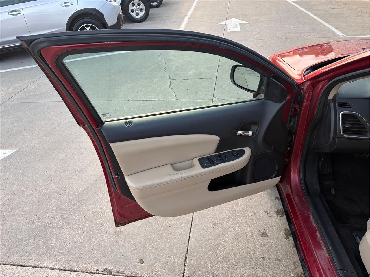 Chrysler 200 Limited 2011