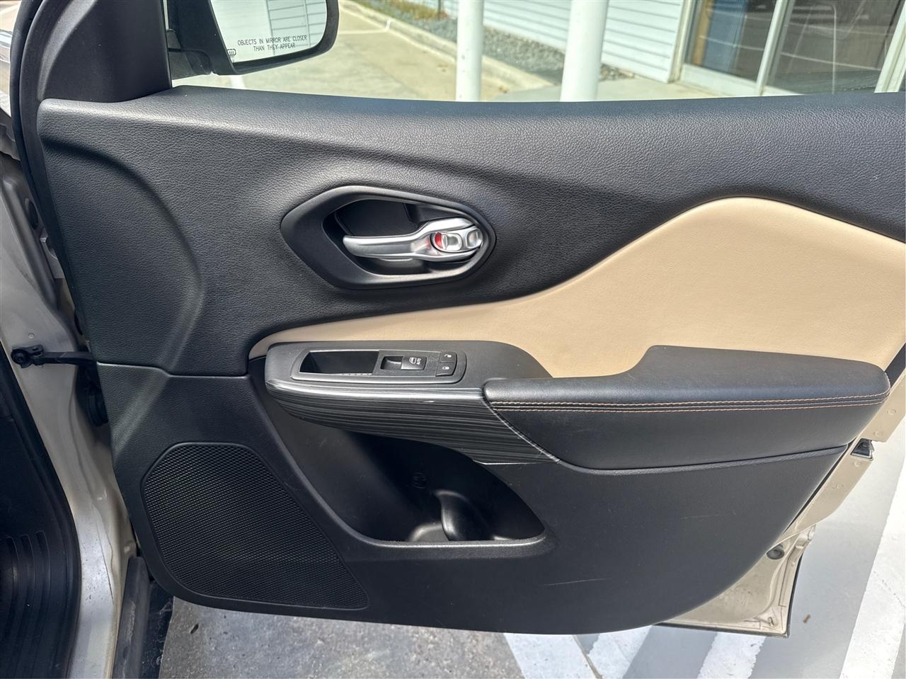 Jeep Cherokee Limited 4WD 2015