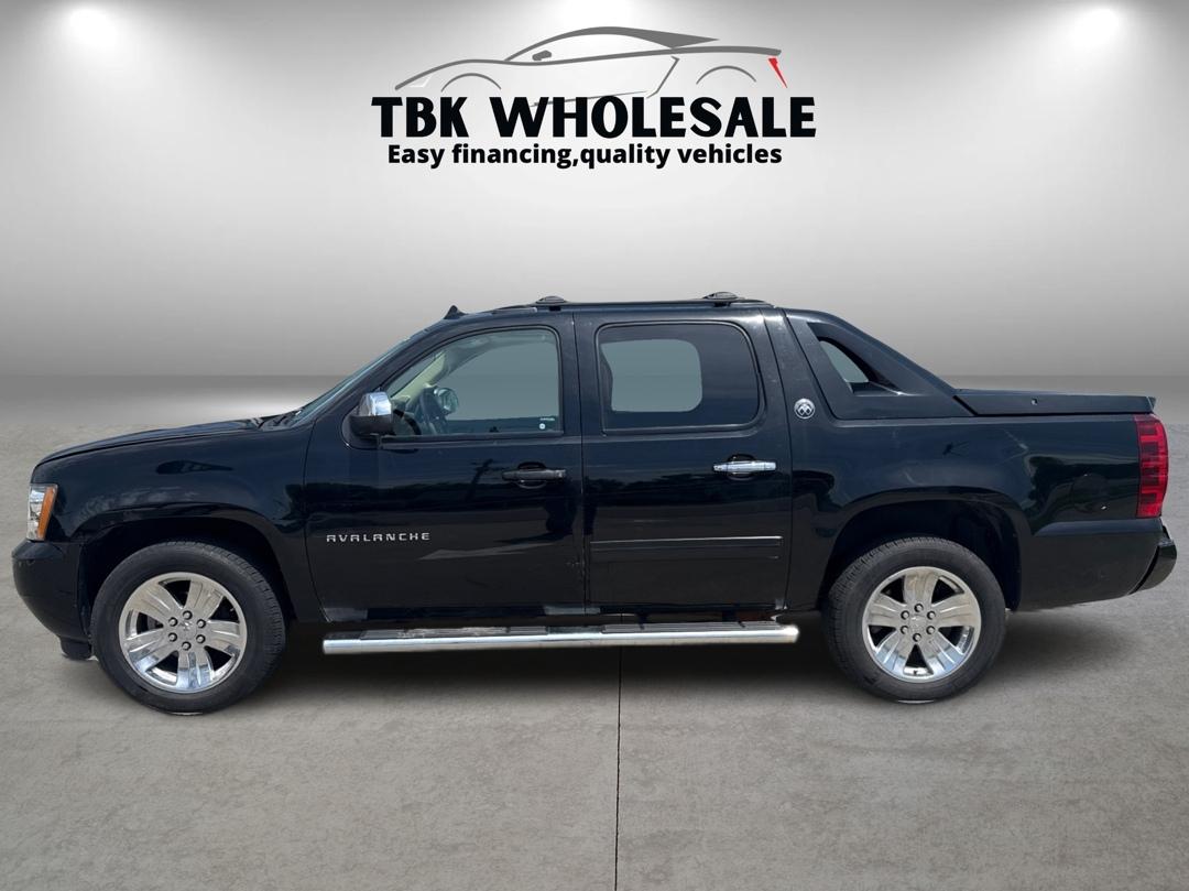 Chevrolet Avalanche LT 4WD 2013