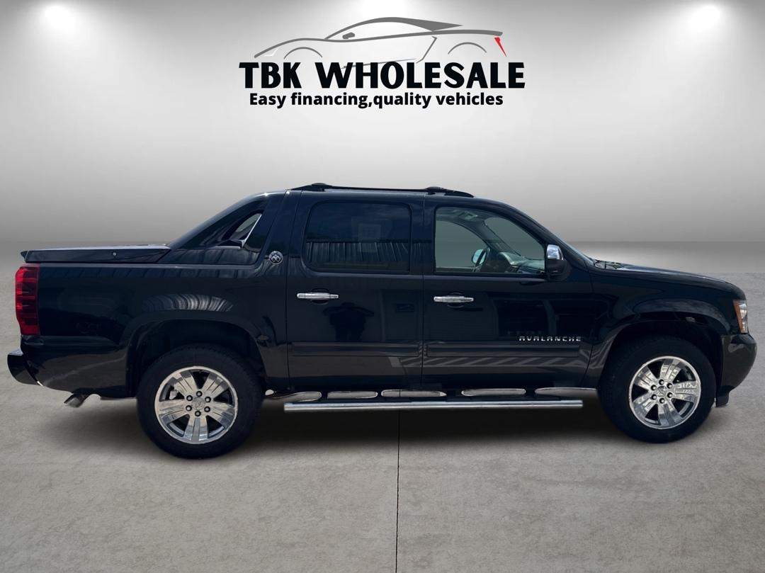 Chevrolet Avalanche LT 4WD 2013