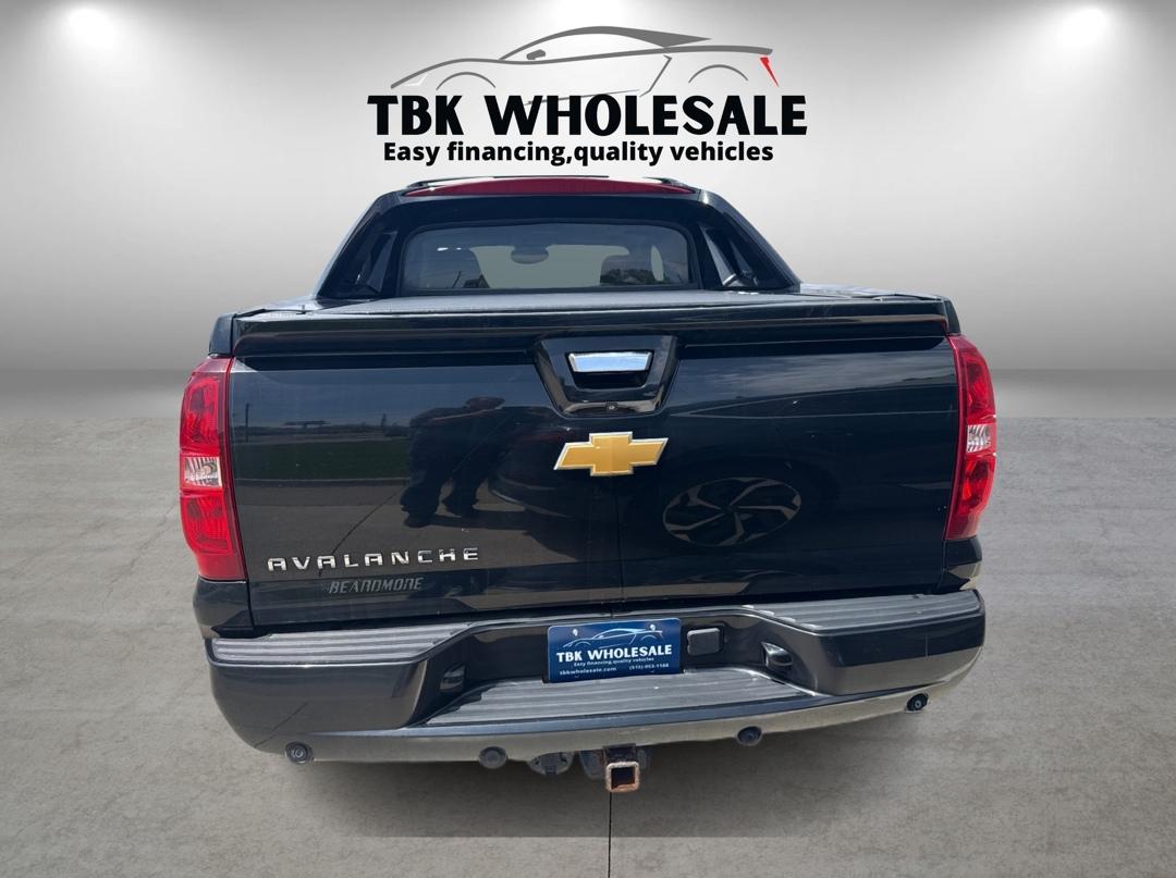Chevrolet Avalanche LT 4WD 2013