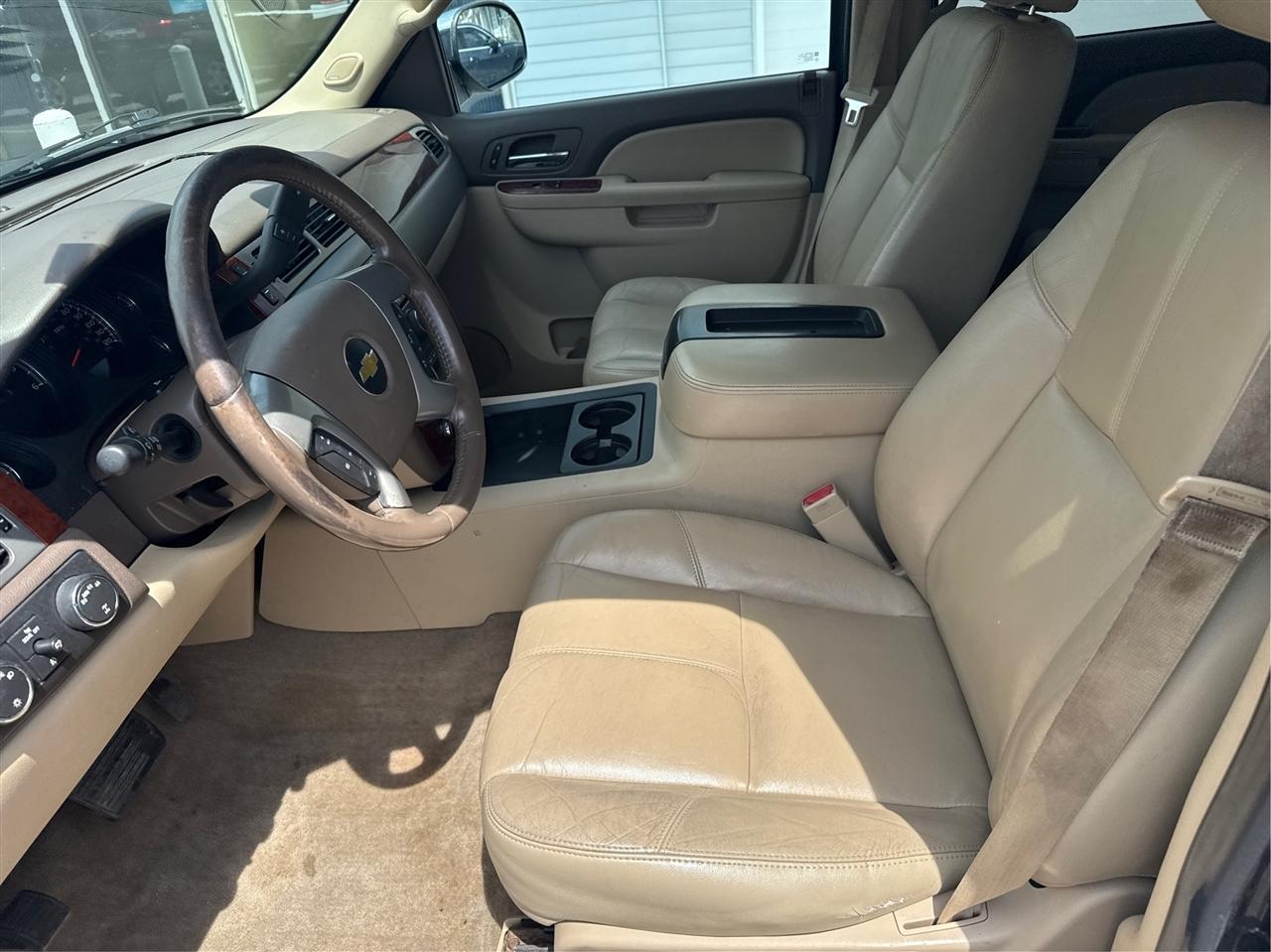 Chevrolet Avalanche LT 4WD 2013