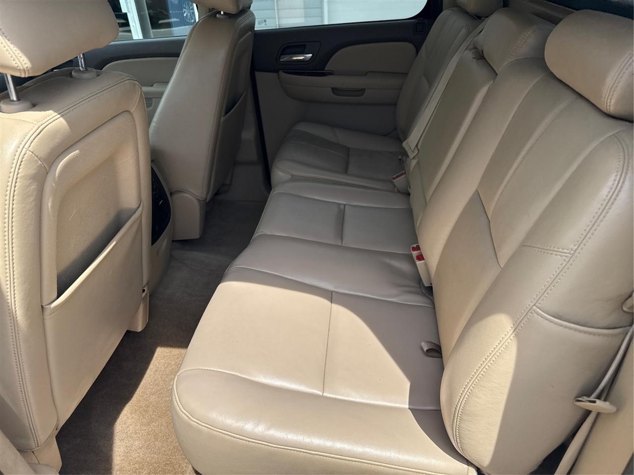 Chevrolet Avalanche LT 4WD 2013