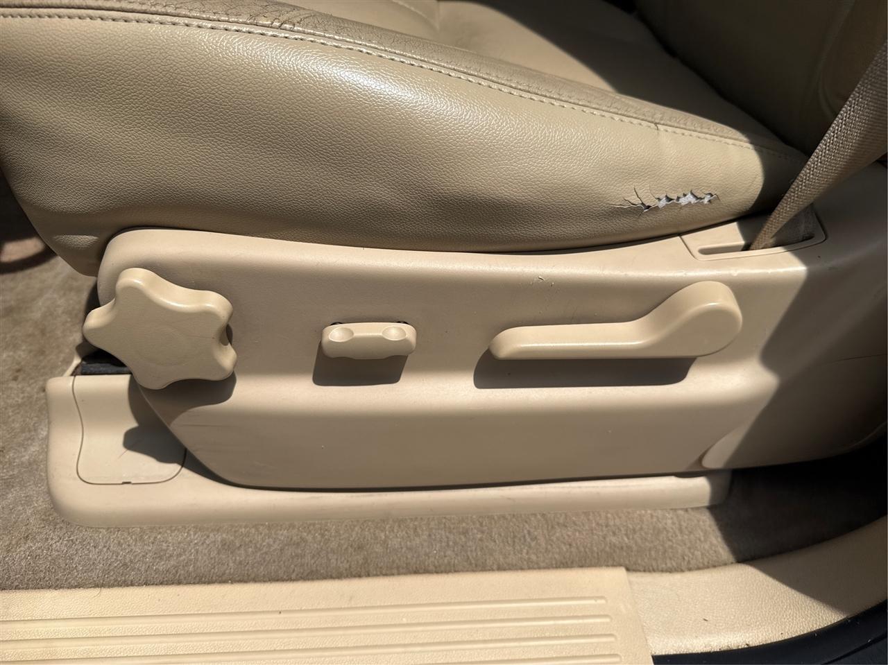 Chevrolet Avalanche LT 4WD 2013