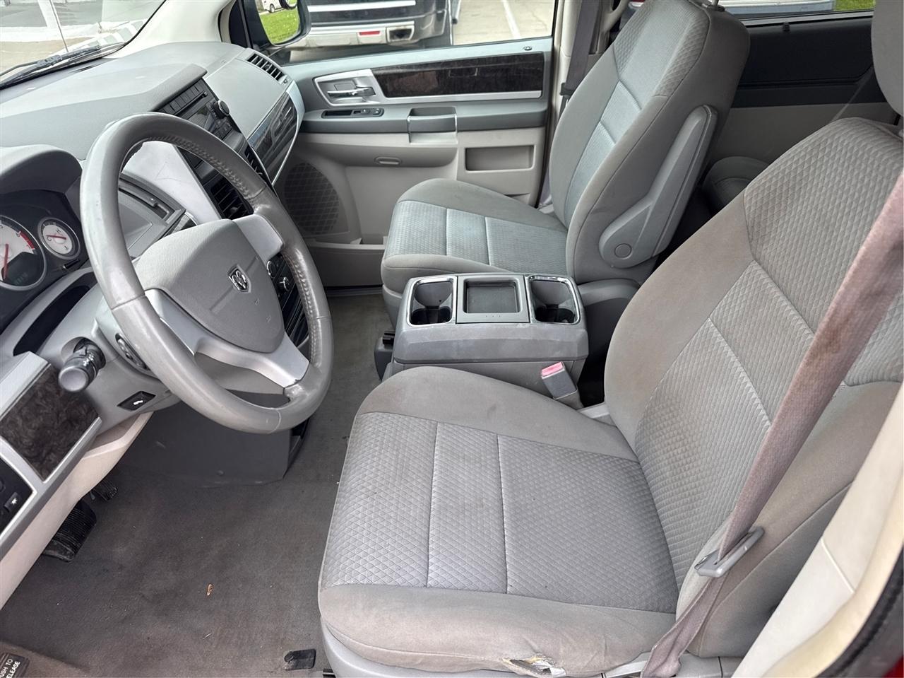 Dodge Grand Caravan SXT 2010