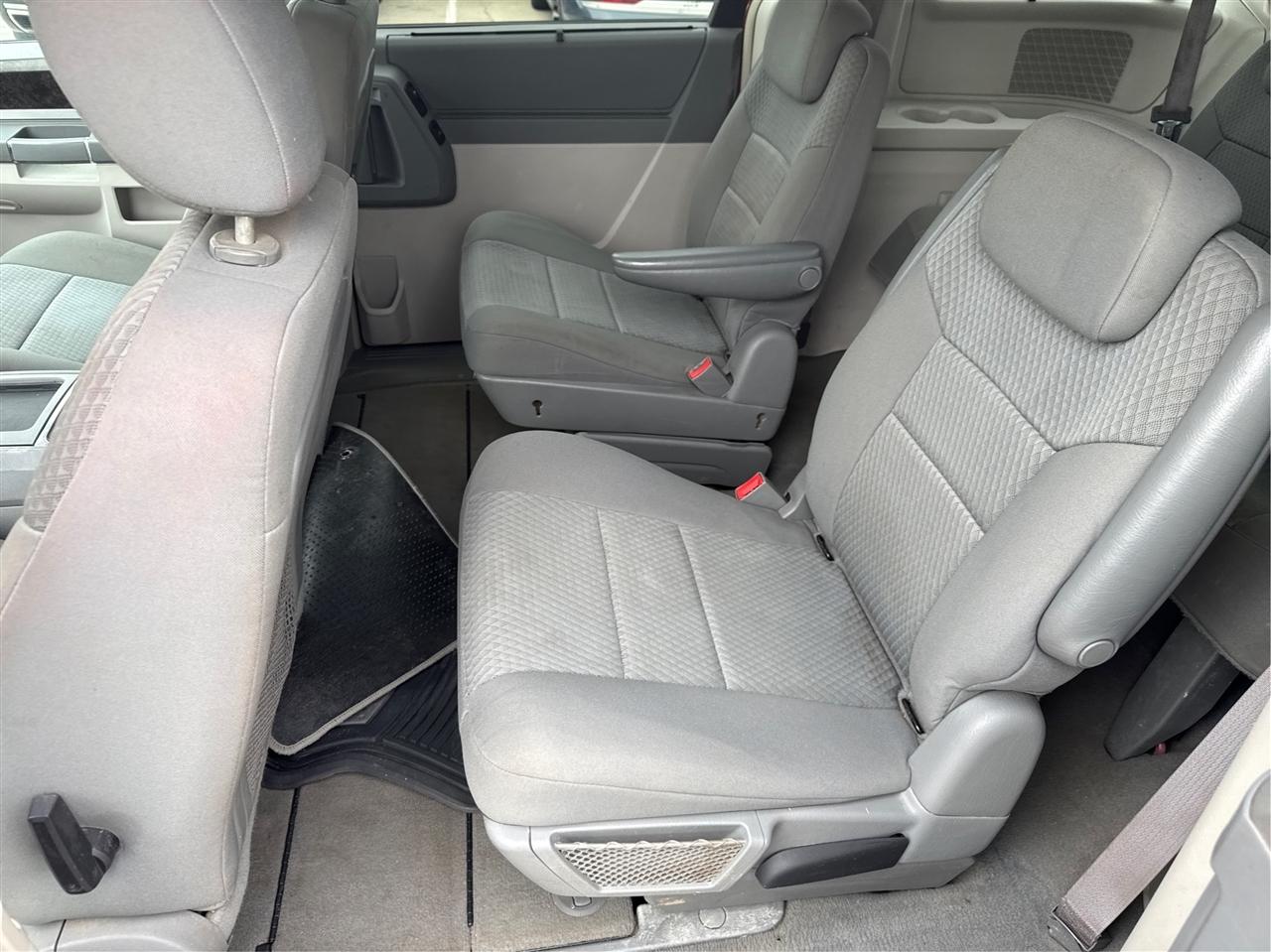 Dodge Grand Caravan SXT 2010