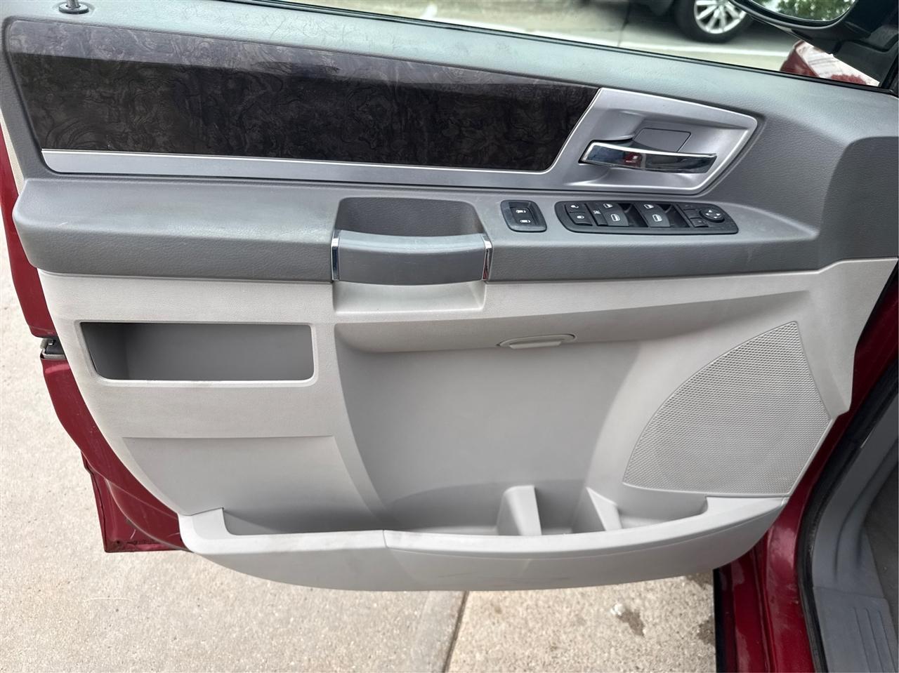 Dodge Grand Caravan SXT 2010