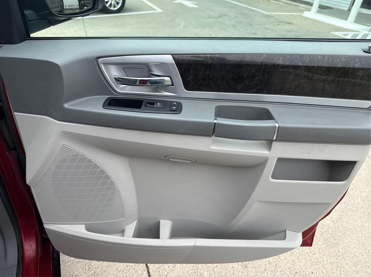 Dodge Grand Caravan SXT 2010