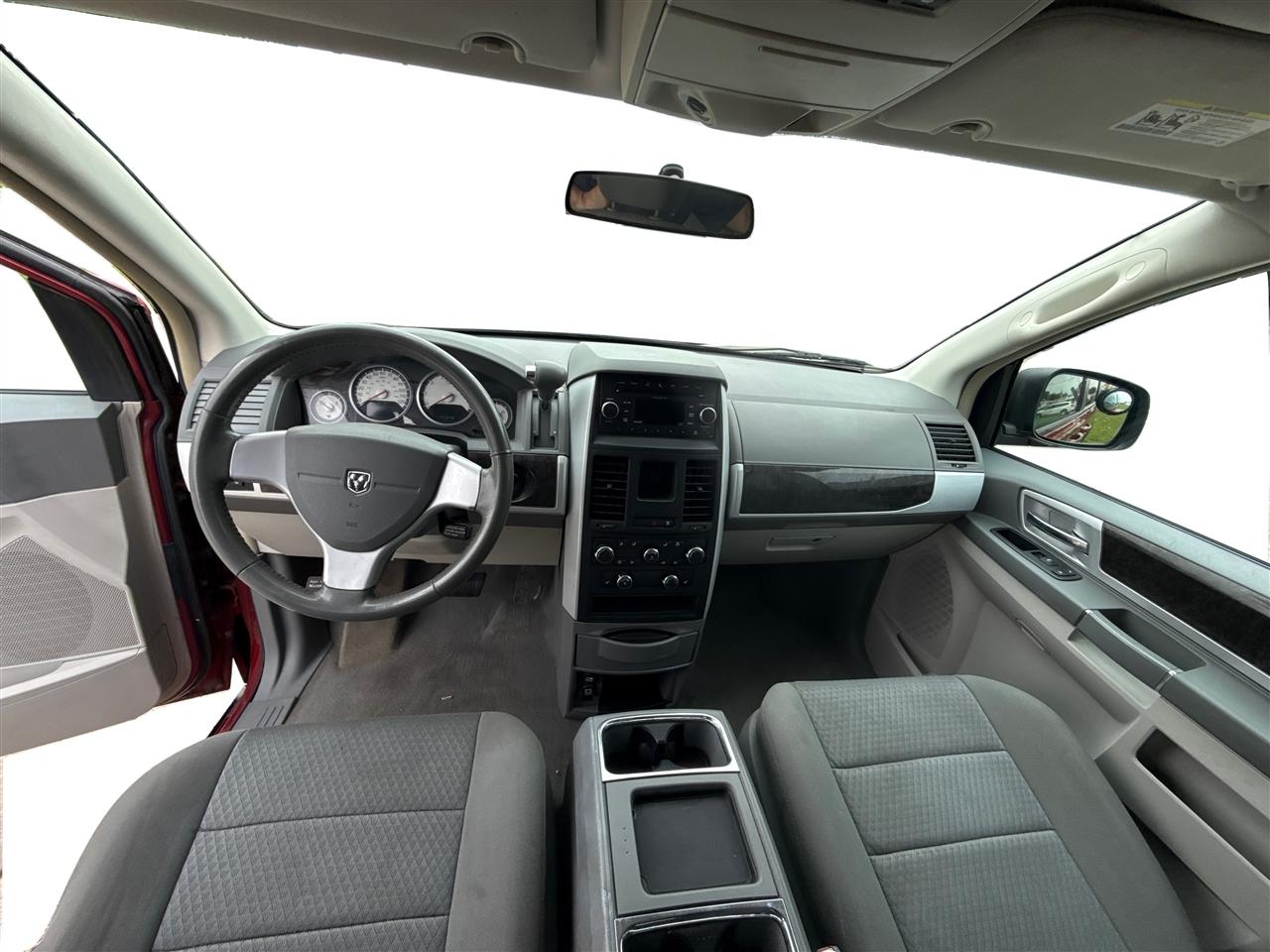 Dodge Grand Caravan SXT 2010