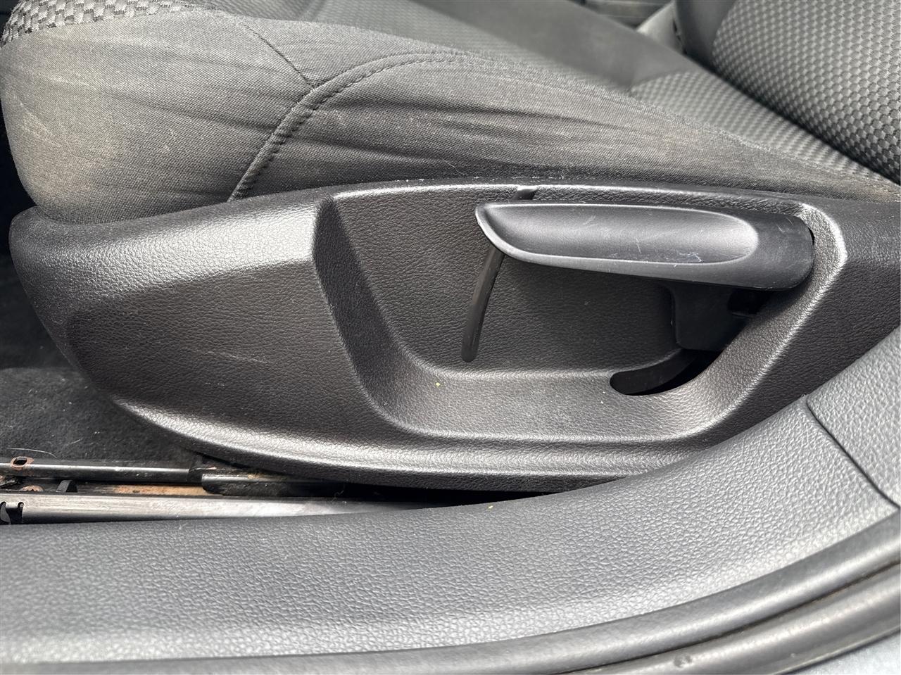 Volkswagen Jetta S 2012