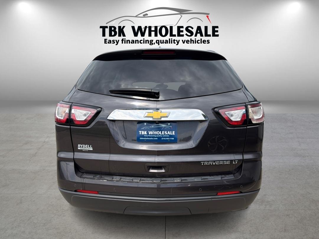 Chevrolet Traverse 2LT FWD 2013