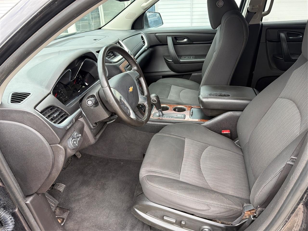 Chevrolet Traverse 2LT FWD 2013