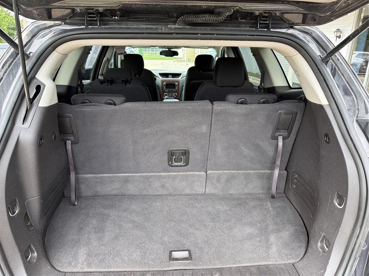 Chevrolet Traverse 2LT FWD 2013