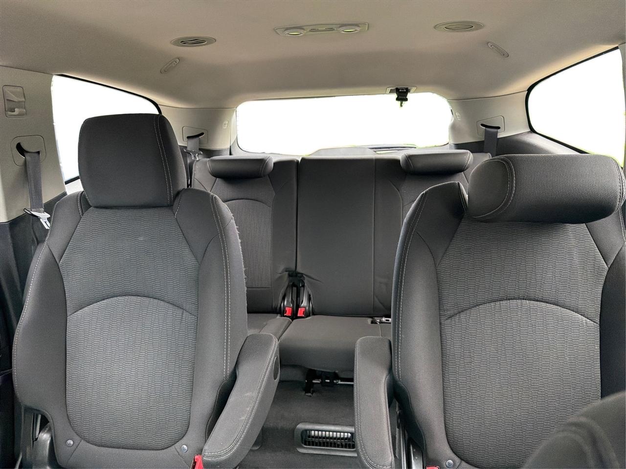 Chevrolet Traverse 2LT FWD 2013