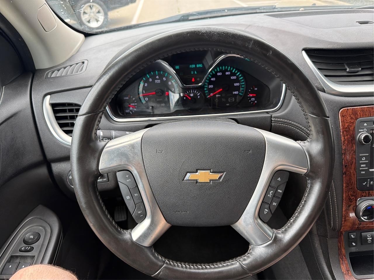 Chevrolet Traverse 2LT FWD 2013