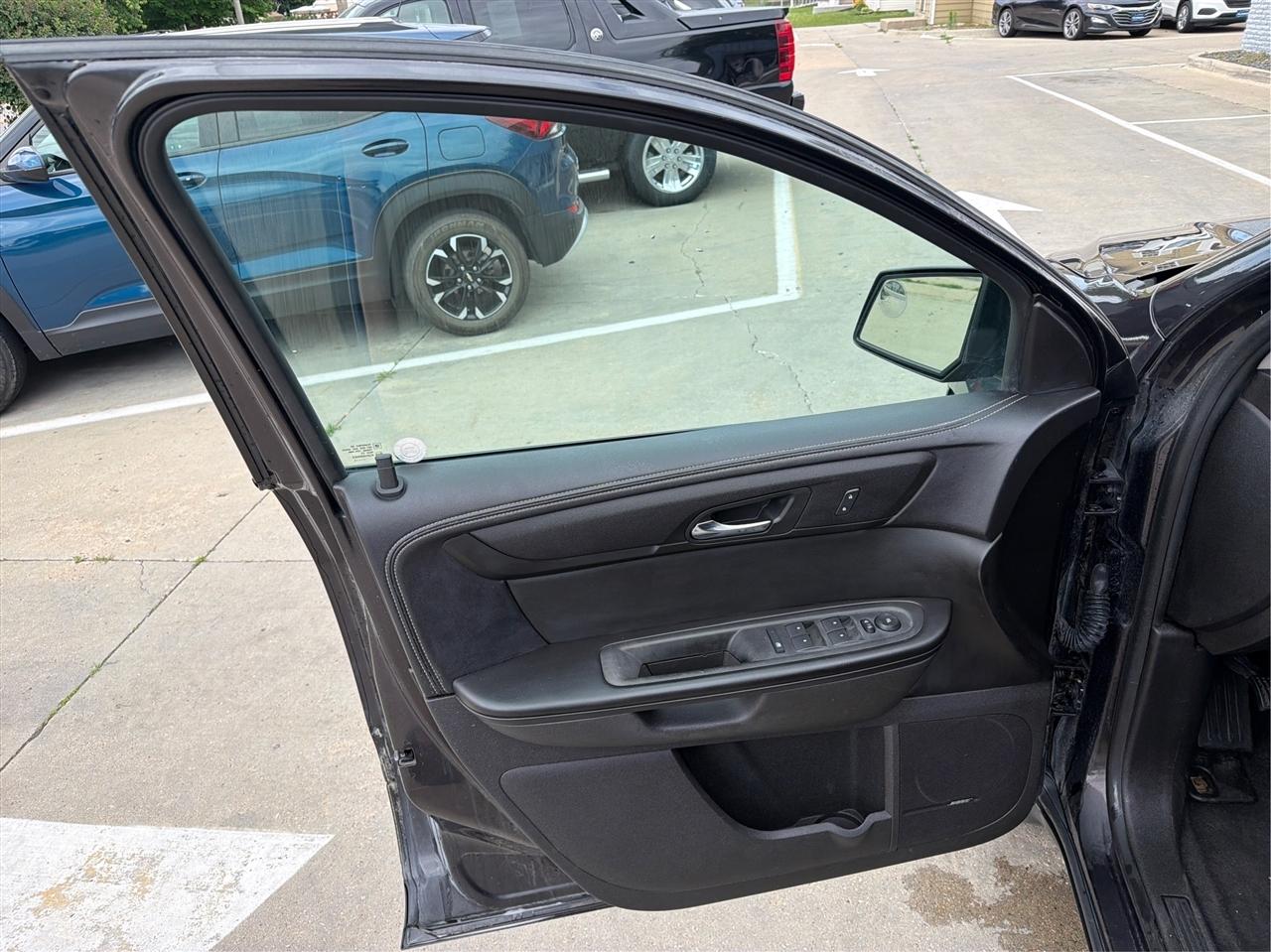 Chevrolet Traverse 2LT FWD 2013