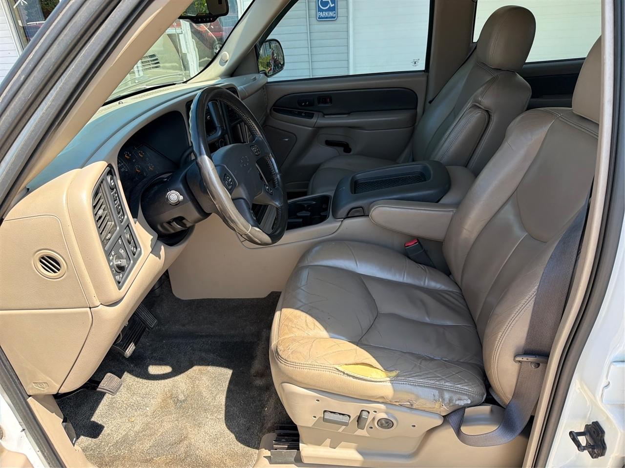 Chevrolet Avalanche 1500 4WD 2003