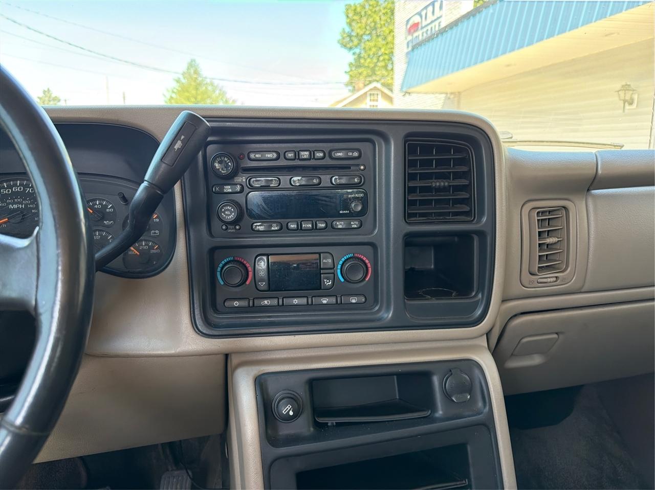 Chevrolet Avalanche 1500 4WD 2003